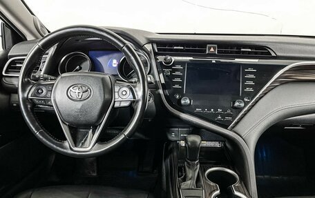 Toyota Camry, 2018 год, 2 447 000 рублей, 12 фотография