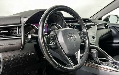 Toyota Camry, 2018 год, 2 447 000 рублей, 13 фотография