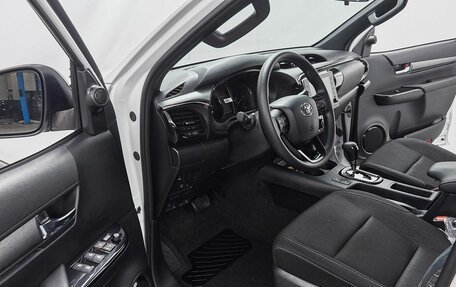 Toyota Hilux VIII, 2023 год, 6 599 000 рублей, 9 фотография