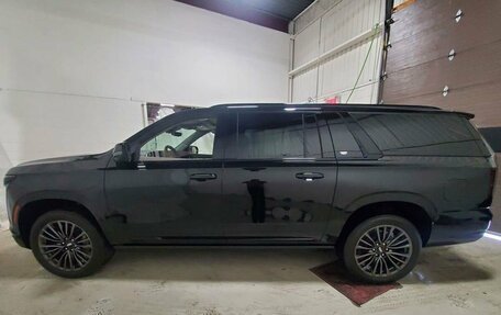 Cadillac Escalade V, 2025 год, 23 000 000 рублей, 7 фотография