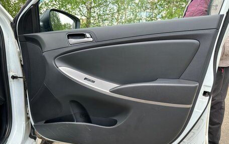 Hyundai Solaris II рестайлинг, 2014 год, 599 999 рублей, 8 фотография
