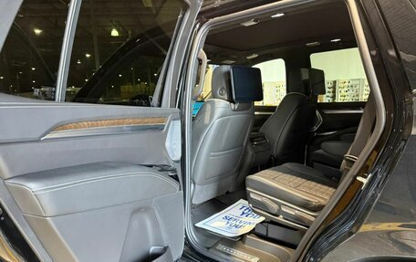 Cadillac Escalade V, 2025 год, 23 000 000 рублей, 20 фотография