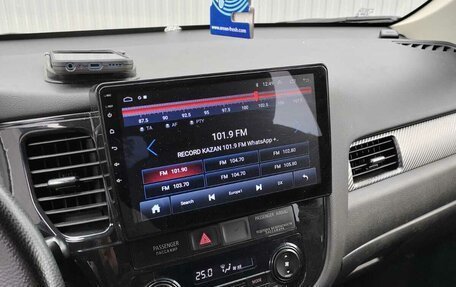 Mitsubishi Outlander III рестайлинг 3, 2015 год, 1 200 000 рублей, 4 фотография