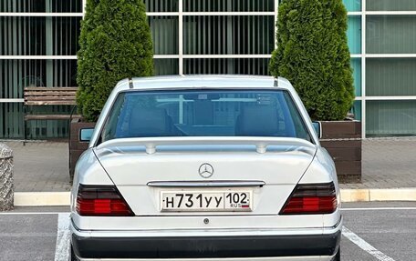 Mercedes-Benz W124, 1990 год, 300 000 рублей, 9 фотография