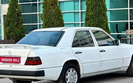 Mercedes-Benz W124, 1990 год, 300 000 рублей, 10 фотография