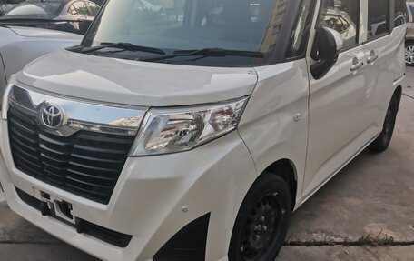Toyota Roomy I, 2019 год, 1 050 000 рублей, 2 фотография