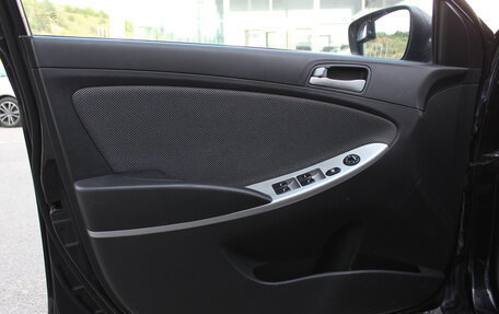 Hyundai Solaris II рестайлинг, 2013 год, 677 000 рублей, 8 фотография