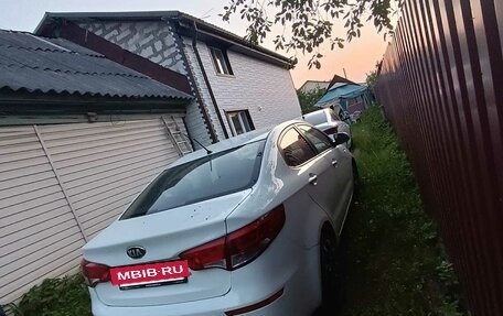 KIA Rio III рестайлинг, 2016 год, 960 000 рублей, 4 фотография