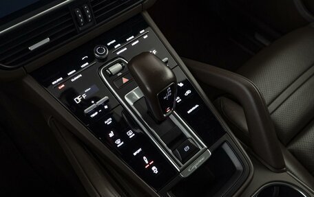 Porsche Cayenne III, 2018 год, 5 899 000 рублей, 22 фотография