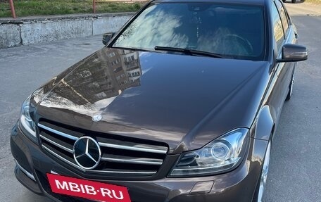 Mercedes-Benz C-Класс, 2013 год, 2 000 000 рублей, 3 фотография