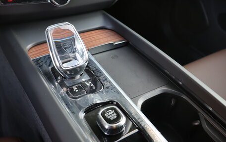 Volvo XC60 II, 2024 год, 7 100 000 рублей, 17 фотография