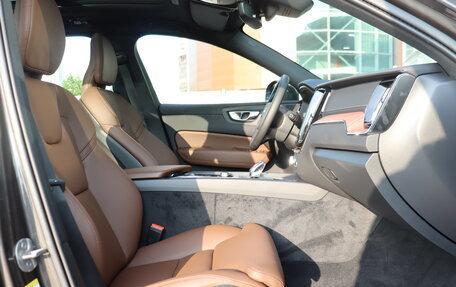 Volvo XC60 II, 2024 год, 7 100 000 рублей, 34 фотография