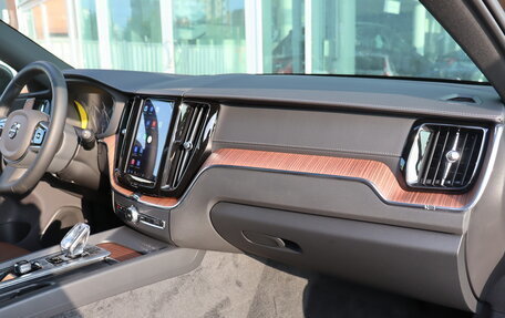 Volvo XC60 II, 2024 год, 7 100 000 рублей, 35 фотография