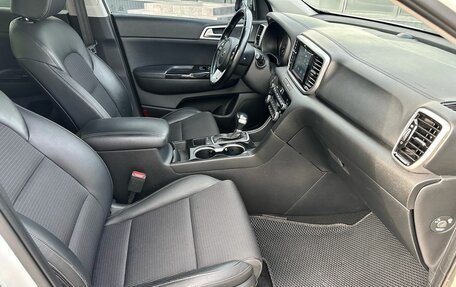 KIA Sportage IV рестайлинг, 2019 год, 2 300 000 рублей, 25 фотография