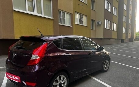 Hyundai Solaris II рестайлинг, 2012 год, 870 000 рублей, 4 фотография