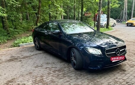 Mercedes-Benz E-Класс, 2018 год, 3 900 000 рублей, 4 фотография
