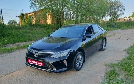 Toyota Camry, 2015 год, 1 950 000 рублей, 2 фотография
