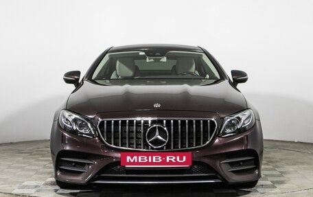 Mercedes-Benz E-Класс, 2018 год, 4 450 000 рублей, 2 фотография