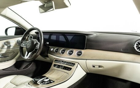 Mercedes-Benz E-Класс, 2018 год, 4 450 000 рублей, 9 фотография