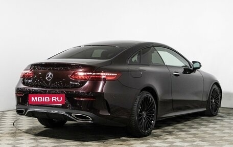 Mercedes-Benz E-Класс, 2018 год, 4 450 000 рублей, 5 фотография