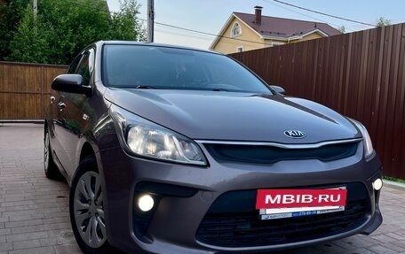 KIA Rio IV, 2018 год, 1 075 000 рублей, 3 фотография