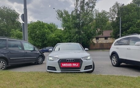 Audi A4, 2018 год, 2 300 000 рублей, 3 фотография