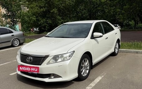 Toyota Camry, 2014 год, 1 990 000 рублей, 3 фотография