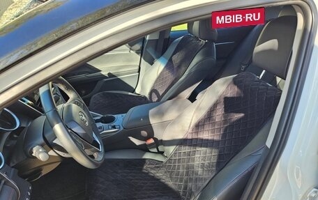 Toyota Camry, 2021 год, 4 400 000 рублей, 10 фотография