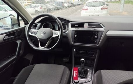 Volkswagen Tiguan II, 2022 год, 3 000 000 рублей, 15 фотография