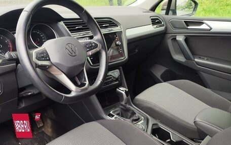 Volkswagen Tiguan II, 2022 год, 3 000 000 рублей, 13 фотография