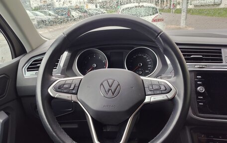 Volkswagen Tiguan II, 2022 год, 3 000 000 рублей, 18 фотография