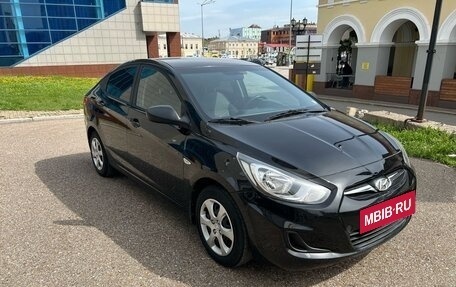 Hyundai Solaris II рестайлинг, 2013 год, 620 000 рублей, 3 фотография