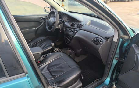 Ford Focus IV, 2001 год, 189 000 рублей, 3 фотография