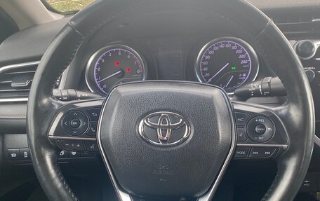 Toyota Camry, 2018 год, 2 650 000 рублей, 11 фотография