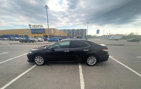 Toyota Camry, 2018 год, 2 650 000 рублей, 3 фотография