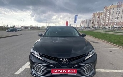 Toyota Camry, 2018 год, 2 650 000 рублей, 1 фотография