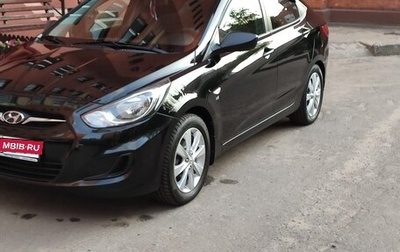 Hyundai Solaris II рестайлинг, 2012 год, 1 100 000 рублей, 1 фотография