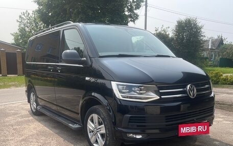 Volkswagen Caravelle T6 рестайлинг, 2015 год, 3 155 000 рублей, 2 фотография