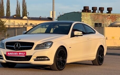 Mercedes-Benz C-Класс, 2011 год, 1 500 000 рублей, 4 фотография