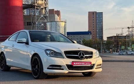 Mercedes-Benz C-Класс, 2011 год, 1 500 000 рублей, 2 фотография