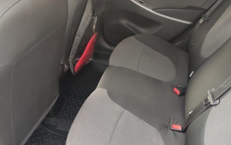 Hyundai Solaris II рестайлинг, 2012 год, 1 100 000 рублей, 12 фотография