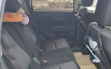 Mitsubishi Outlander III рестайлинг 3, 2015 год, 1 350 000 рублей, 7 фотография