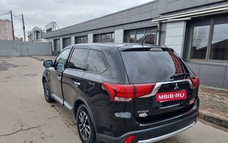 Mitsubishi Outlander III рестайлинг 3, 2015 год, 1 350 000 рублей, 9 фотография