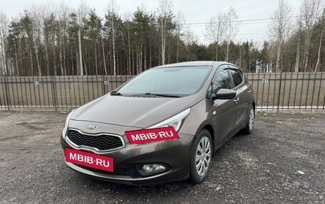 KIA cee'd III, 2014 год, 1 060 000 рублей, 2 фотография