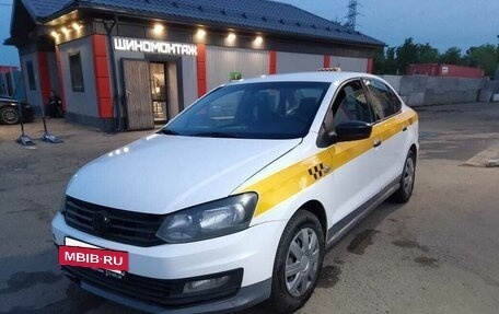 Volkswagen Polo VI (EU Market), 2019 год, 700 000 рублей, 2 фотография