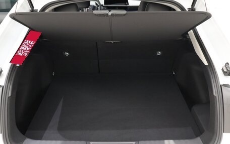 Toyota Prius IV XW50, 2024 год, 4 380 000 рублей, 6 фотография