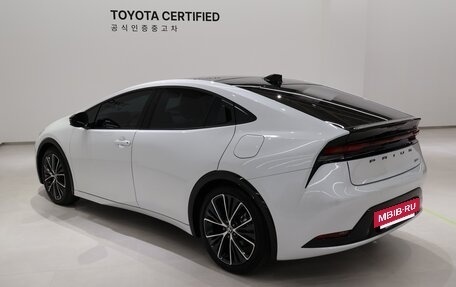 Toyota Prius IV XW50, 2024 год, 4 380 000 рублей, 5 фотография