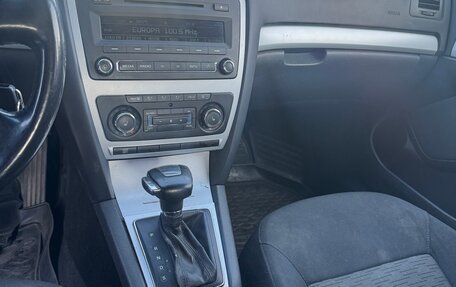 Skoda Octavia, 2011 год, 490 000 рублей, 10 фотография