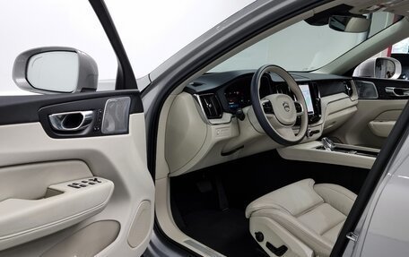 Volvo XC60 II, 2022 год, 5 363 000 рублей, 9 фотография