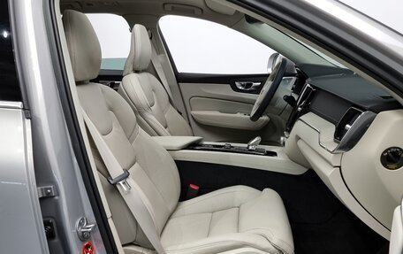 Volvo XC60 II, 2022 год, 5 363 000 рублей, 10 фотография
